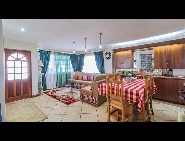 3 BEDROOM HOUSE FOR SALE IN MONTGOMERY PARK